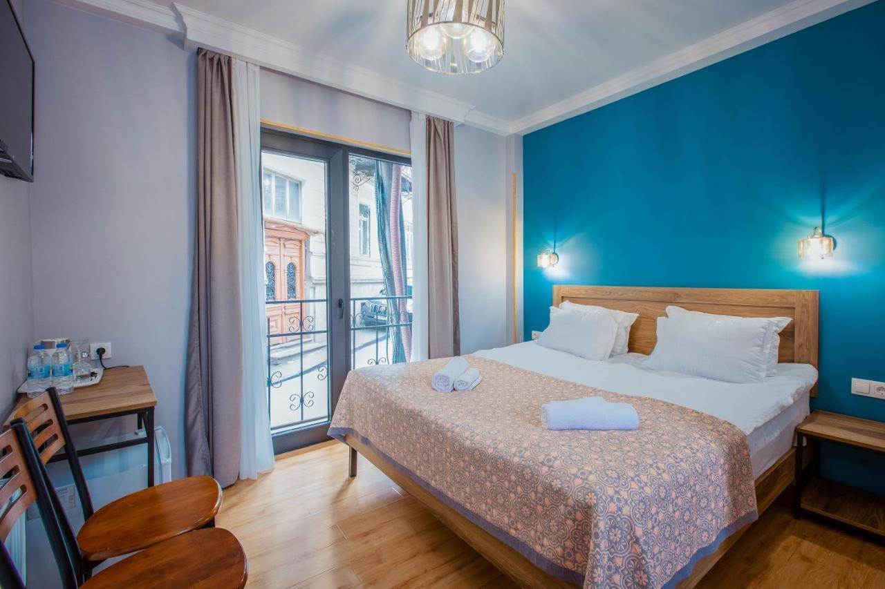 Central Gate Hotel In Heart Of Тбилиси Экстерьер фото