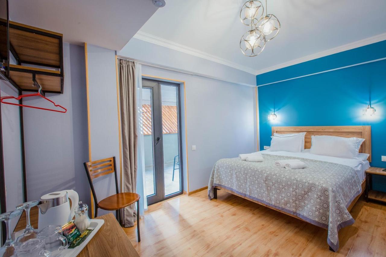 Central Gate Hotel In Heart Of Тбилиси Экстерьер фото