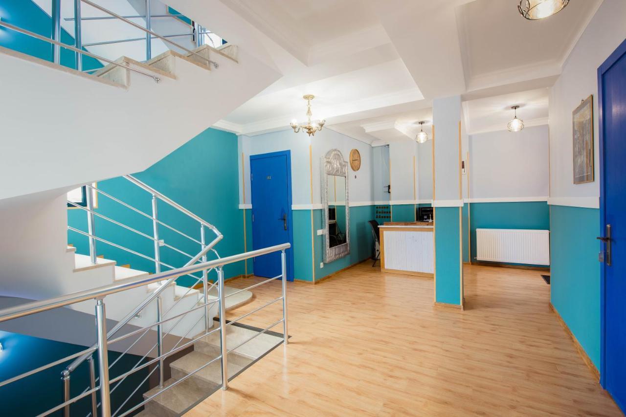 Central Gate Hotel In Heart Of Тбилиси Экстерьер фото